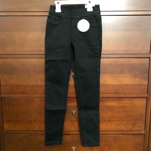 Brand New! Black Pull On Jean Leggings